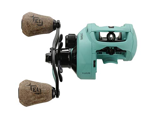 13FISHING TX2 gears close-up highlights precise Hamai drive gears