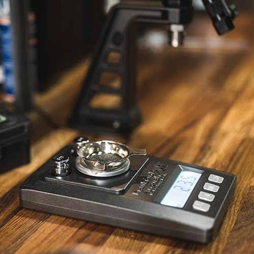 Compact storage case for precision scale