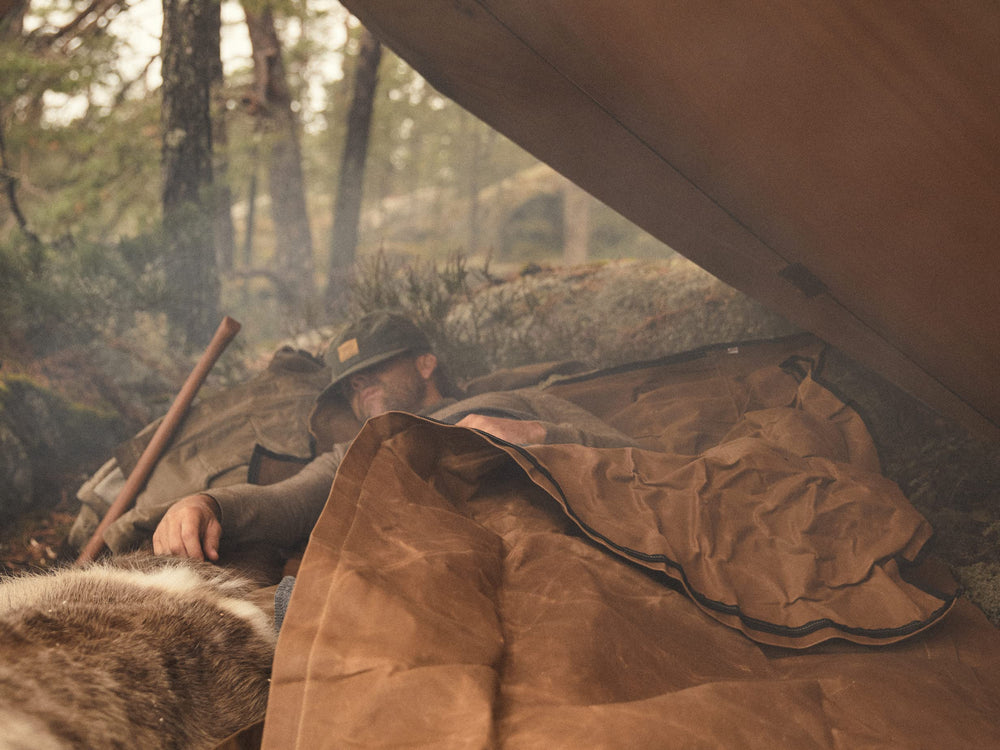 1844 Helko Werk waxed canvas texture highlighting durable, water-repellent fabric