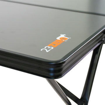 23ZERO Two-Fold table shows locking mechanisms ensuring stability during use.