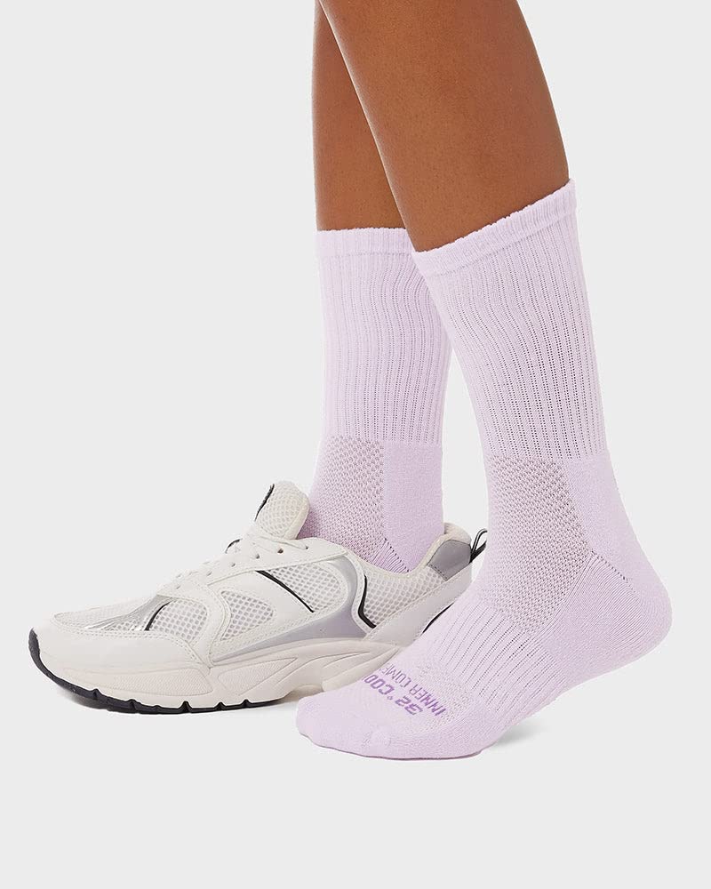 32 Degrees women's 5-pack comfort crew socks arch-support helps reduce foot fatigue.