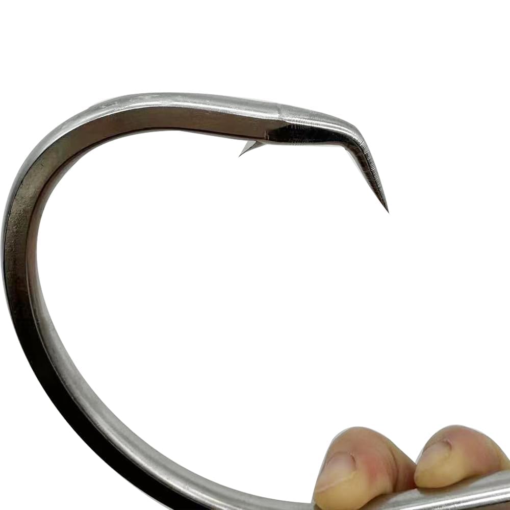 Size 28/0 circle hook suitable for tuna and shark fishing