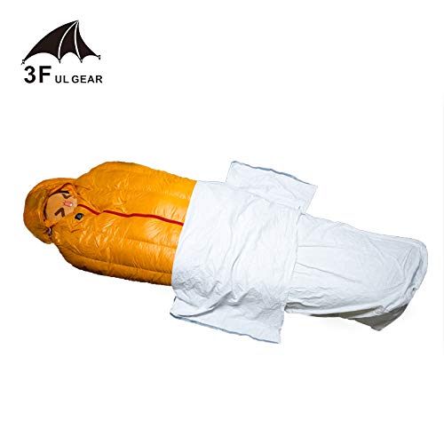 3F UL Gear TYVEK cover is lightweight and easy to reposition during setup.