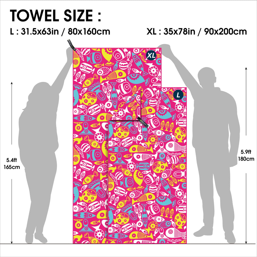 4Monster eco-friendly plant-dyed towel features durable stitching for long-lasting beach use.