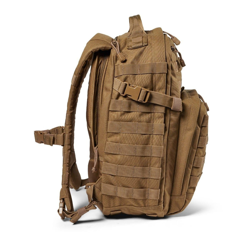511 RUSH 12 2.0 backpack eyewear pocket keeps sunglasses or devices safely cushioned.