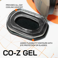 704 Gear Fader CO-Z gel ear pads provide soft comfort and seal with glasses.