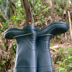 Unique chain design supports 200+ pounds when installed properly