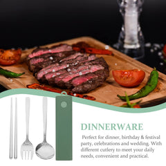 ABOOFAN wide-spoon tip makes scooping from plates simple.