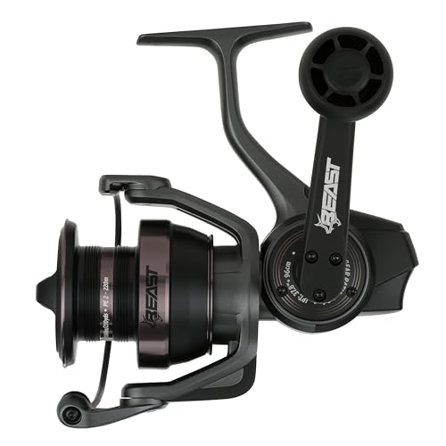 ABU GARCIA Beast 4000 Duragear close-up highlighting strong gear action.