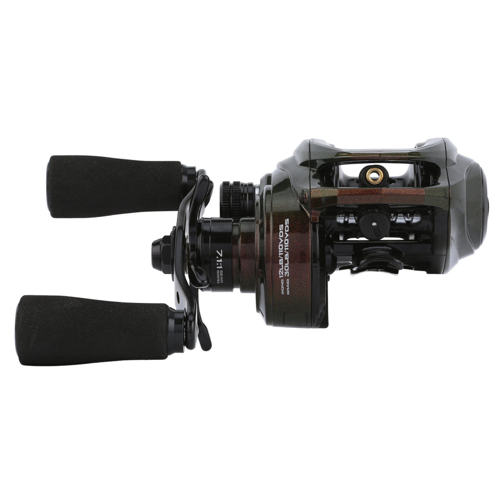 Abu Garcia Ike Signature compact bent handle enables steady one-handed cranking.