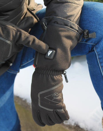 ActionHeat three heat settings provide customizable warmth during outdoor activities.