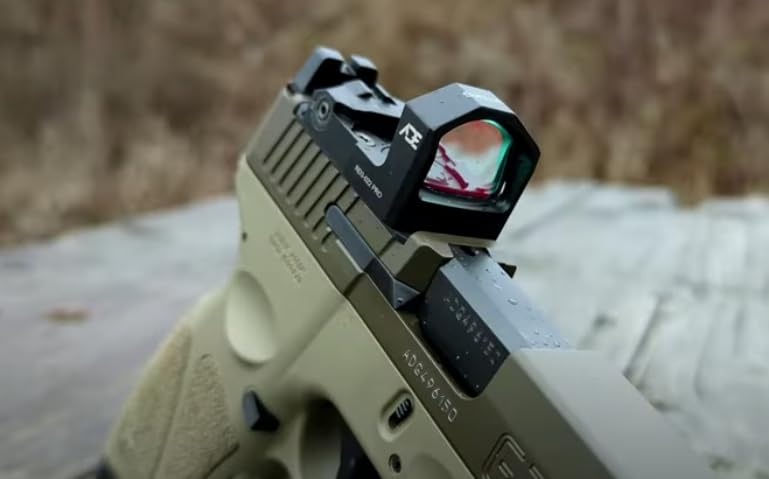 RD3-022 Artemis PRO in action on a firearm for practical use.
