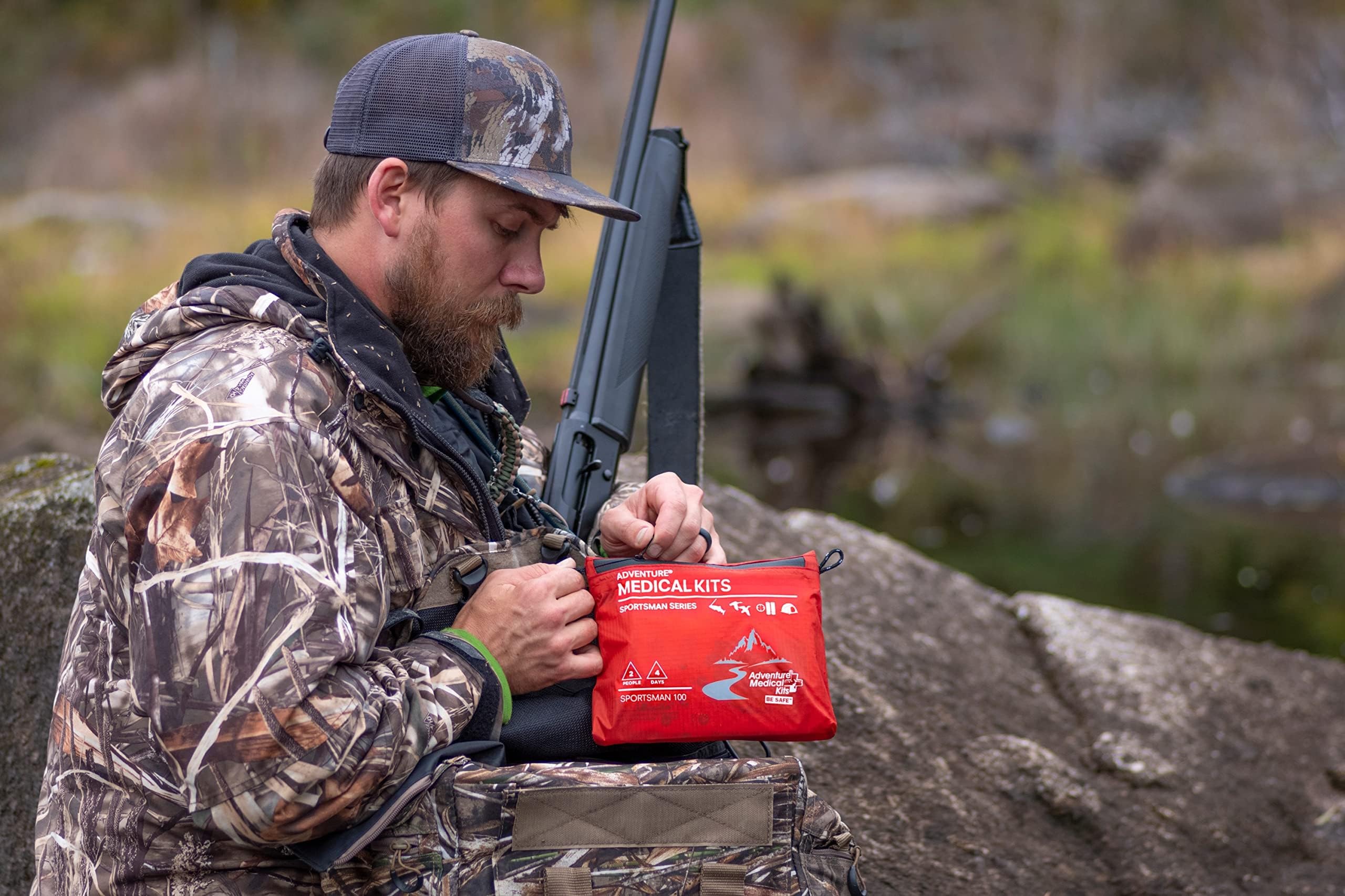 Sportsman 100 two-people four-days setup, ideal for shared adventures.