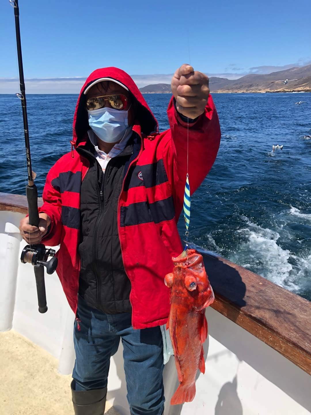 Affordable offshore big game hook ready for demanding saltwater conditions.