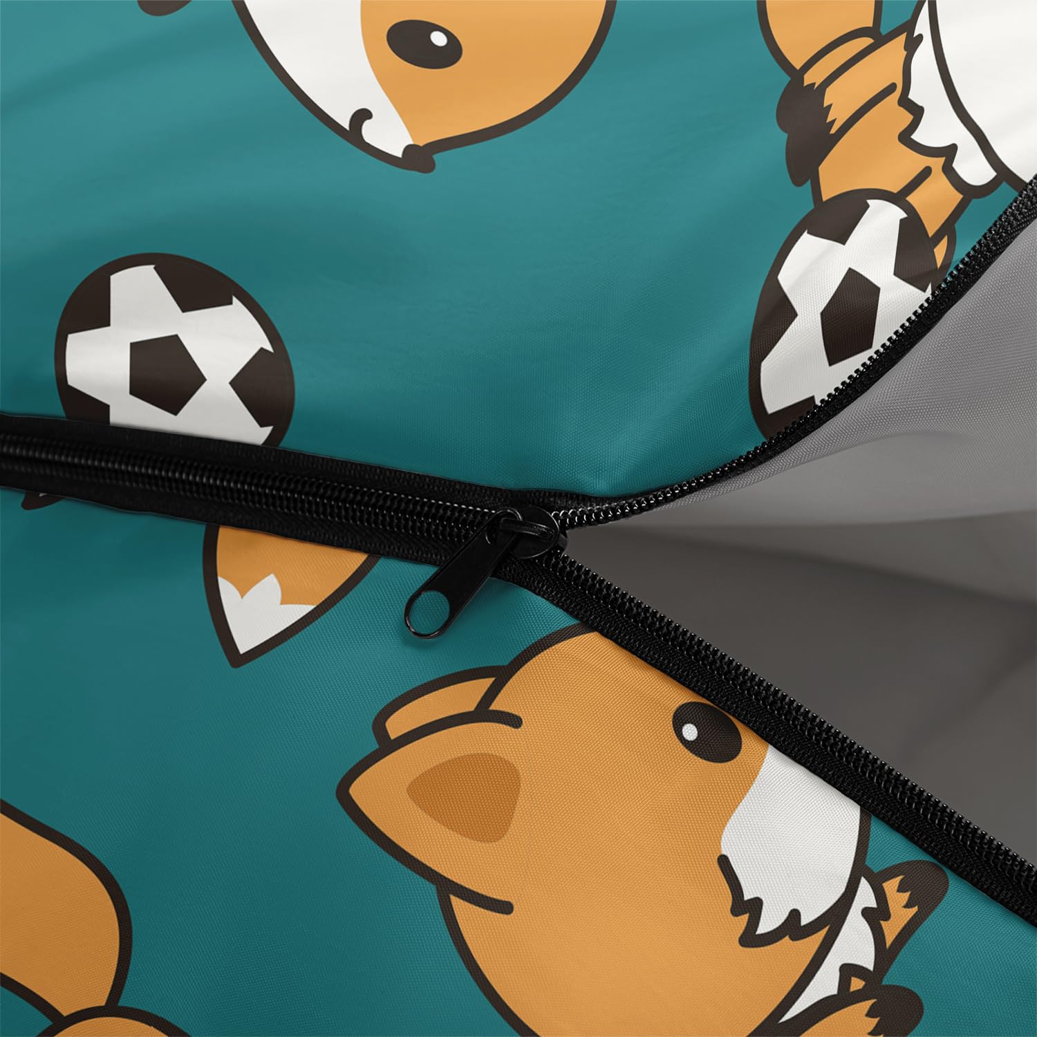 AILONEN sleeping bag in blue with fox print weighs about 3 pounds for portability.