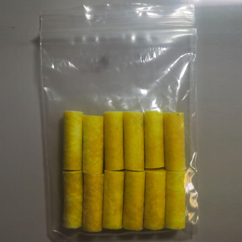 Aipuya Easy Light Tinder natural cotton fibers ready to spark with tools.