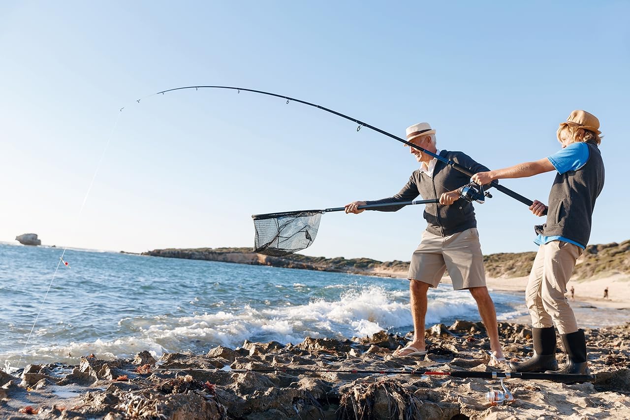 AirFly easy-adjustment elastic band ensures a snug fit.