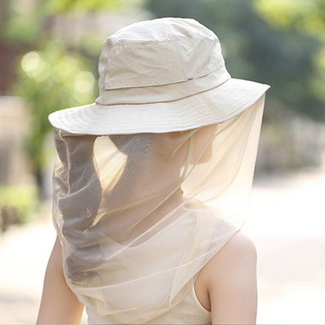 Aisi UV protective 360-degree brim shields skin while enjoying nature.