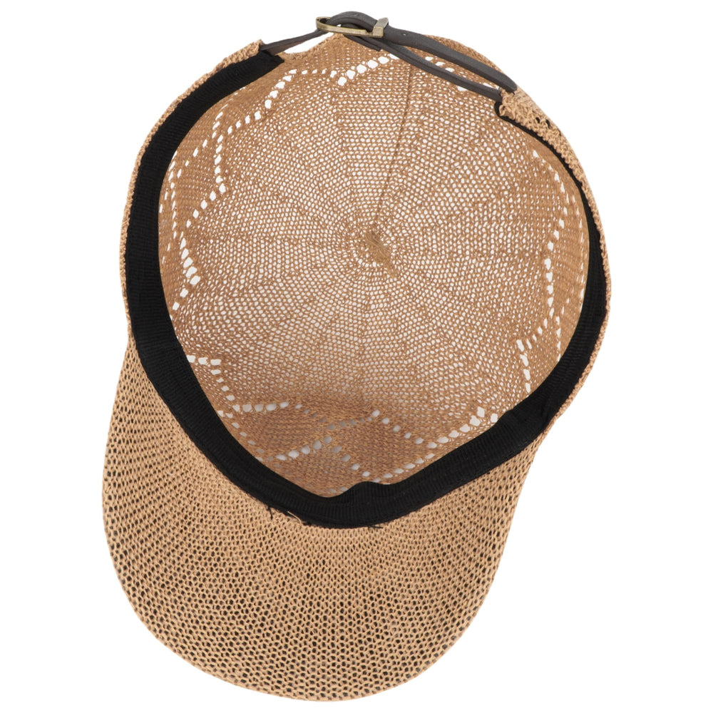 Aisi camel straw cap on the beach keeps you cool and stylish.