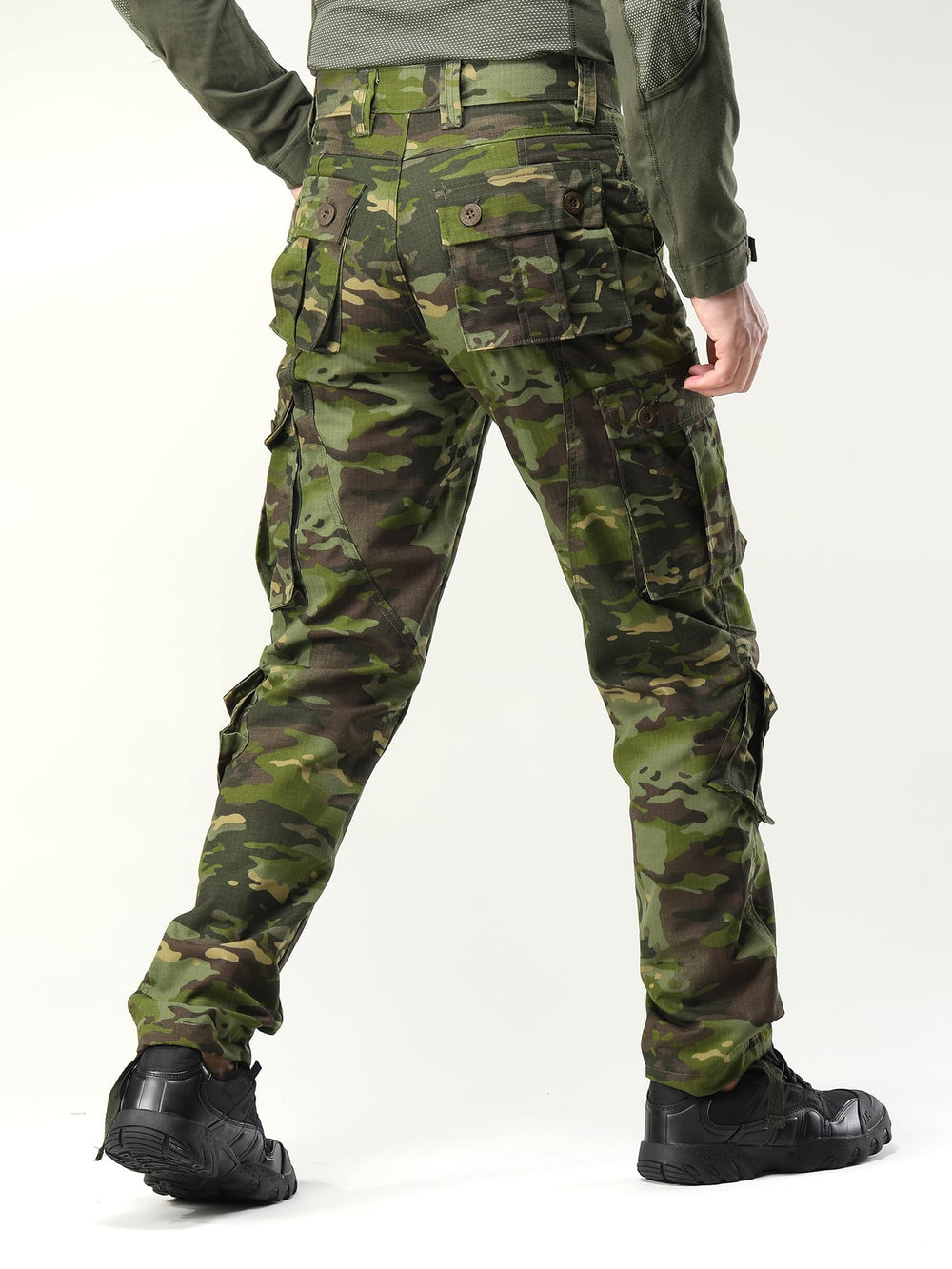 AKHIKING fabric texture close-up highlights breathable, lightweight comfort.