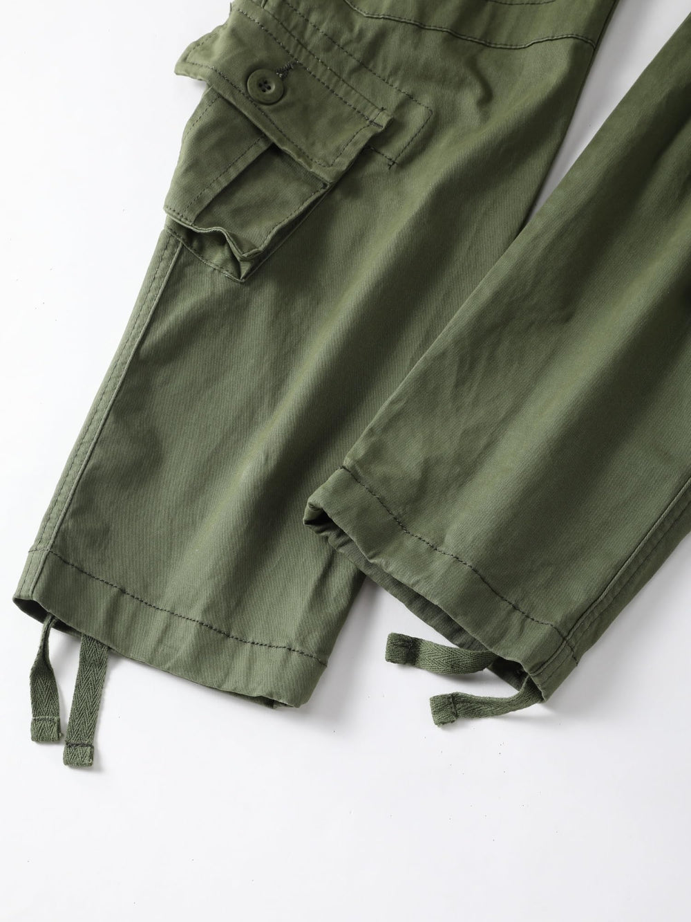 AKHIKING women's cargo pants green fabric texture emphasizing wrinkle resistance and breathable comfort