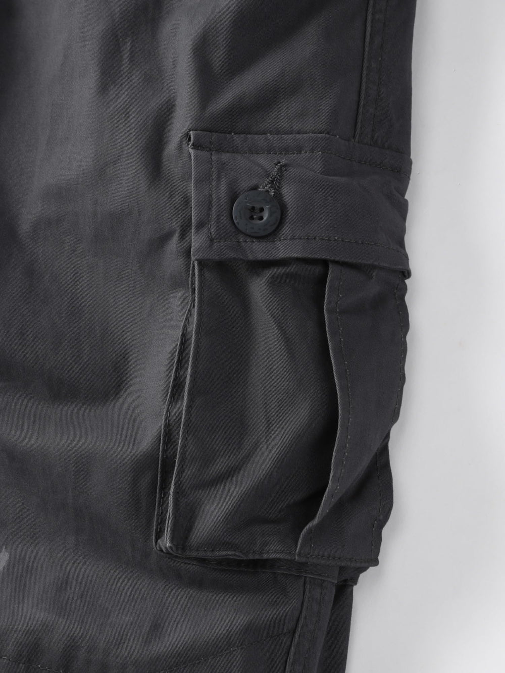 AKHIKING Ripstop fabric highlights durable outdoor-ready construction.