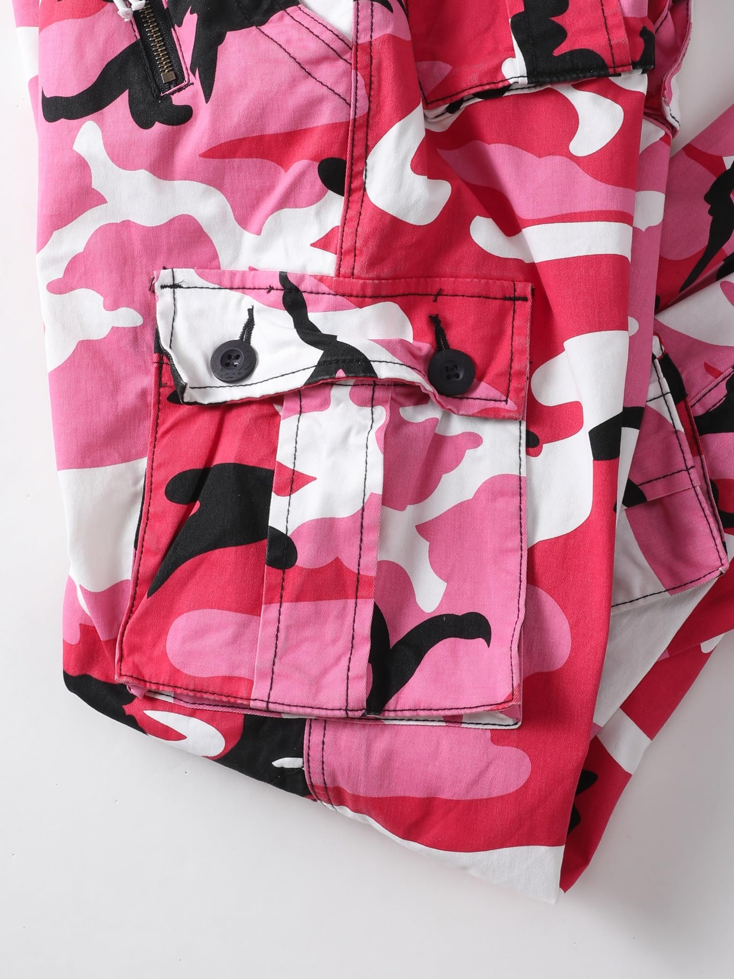 AKHiking pants with sturdy zippers and buttons for rugged outdoor wear