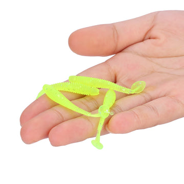 Akozon 50-piece lures pack for diverse color testing and retrieval styles