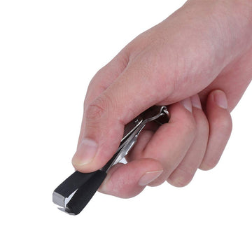Akozon lightweight design enables easy carrying on long fishing trips.