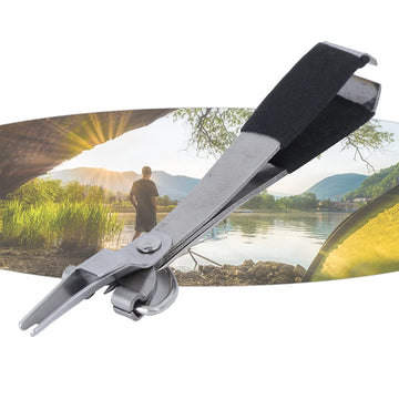 Akozon nubuck leather handle offers a comfortable, glove-friendly grip.
