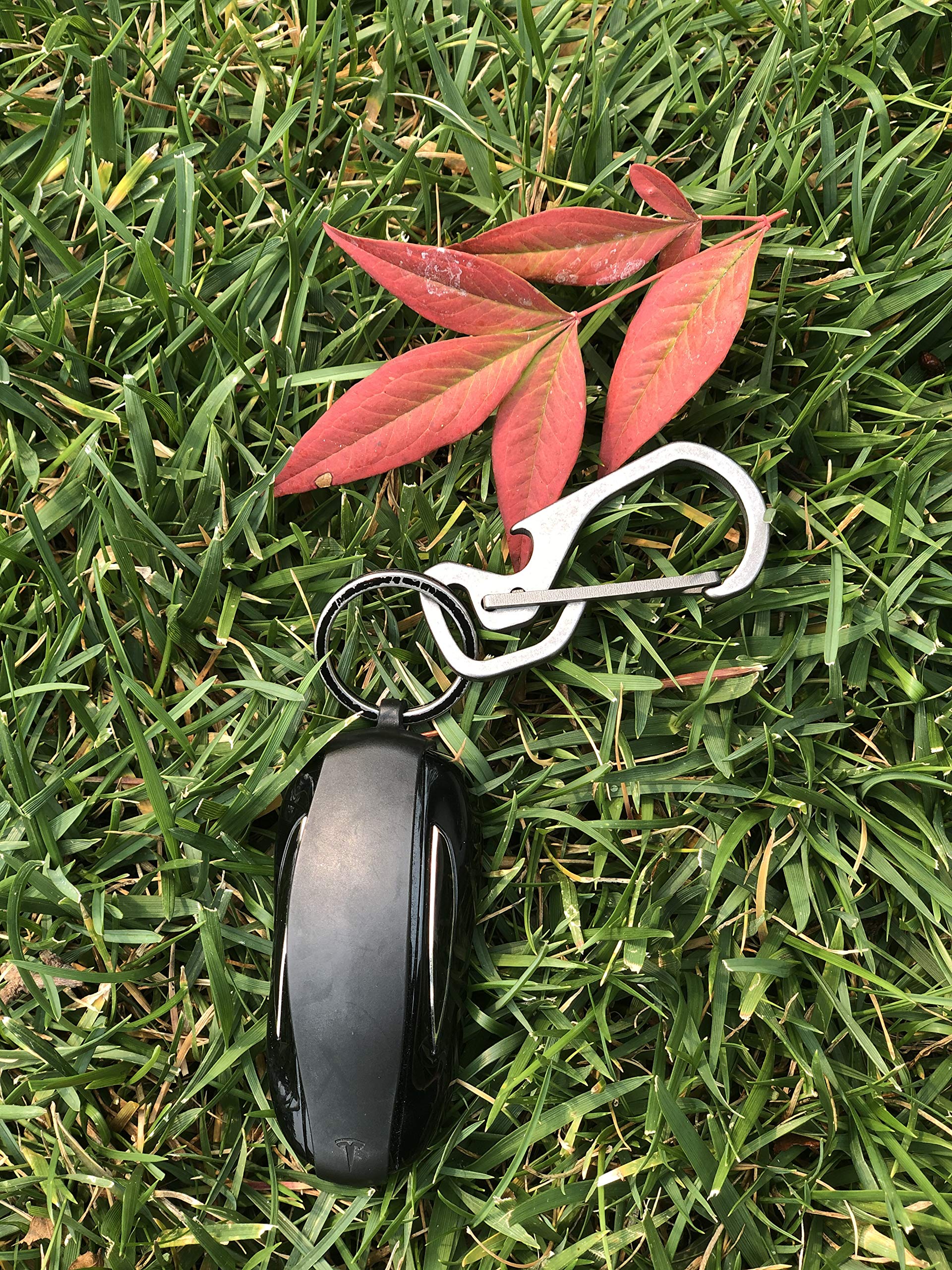 AllGear strong titanium carabiner provides high strength with light weight.