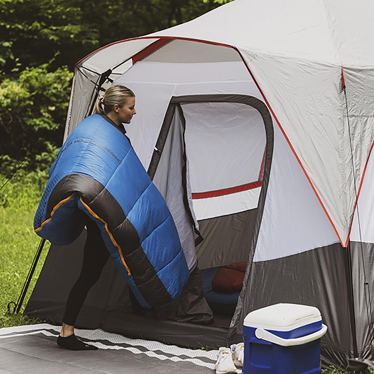 ALPS Blaze -20° XL stuff sack included for easy packing.