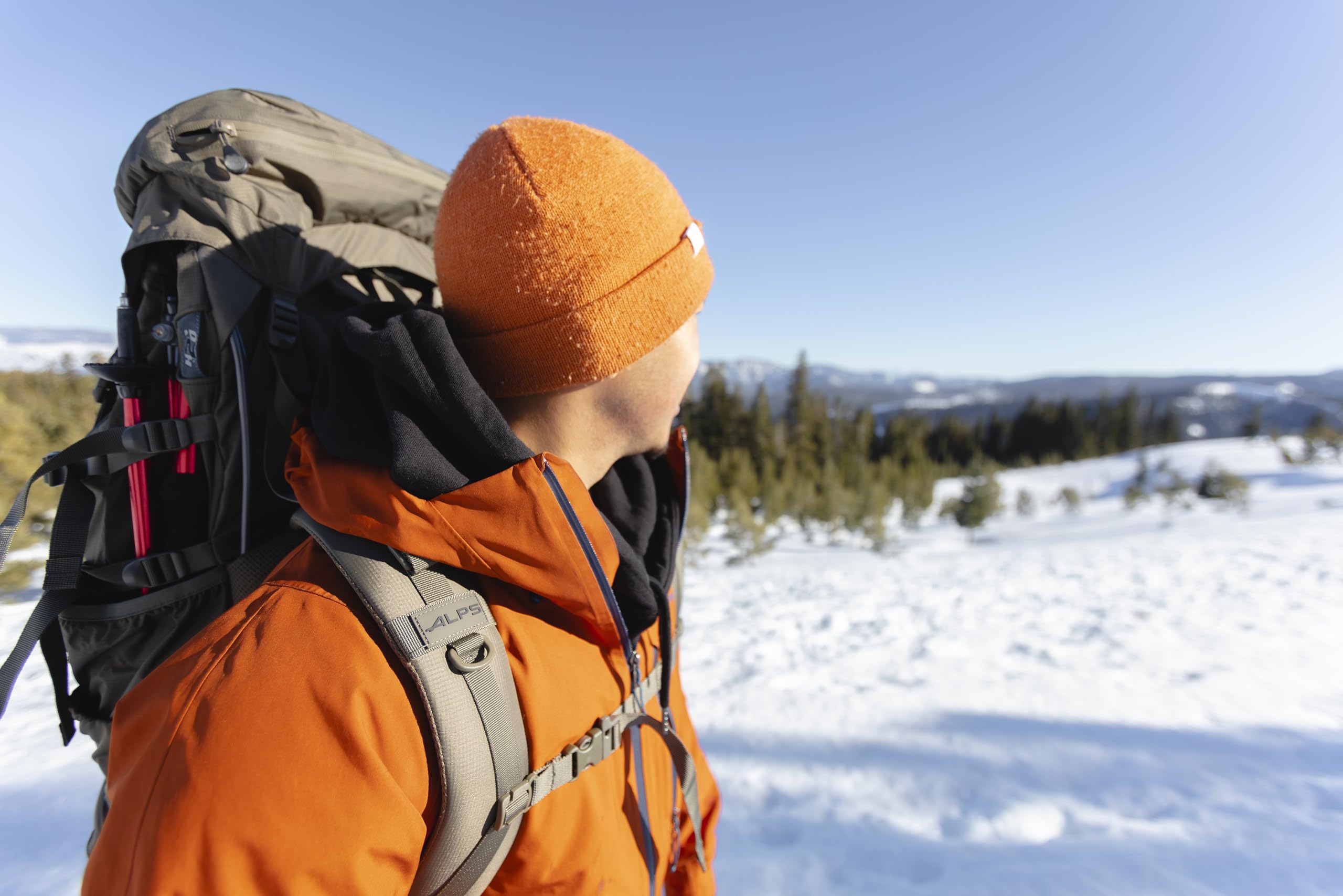 ALPS Mountaineering Cascade 90L pack adjustable waist belt for comfortable fit.