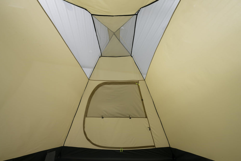 ALPS Mountaineering Taurus 5 Outfitter tent poles and clips enable quick setup.