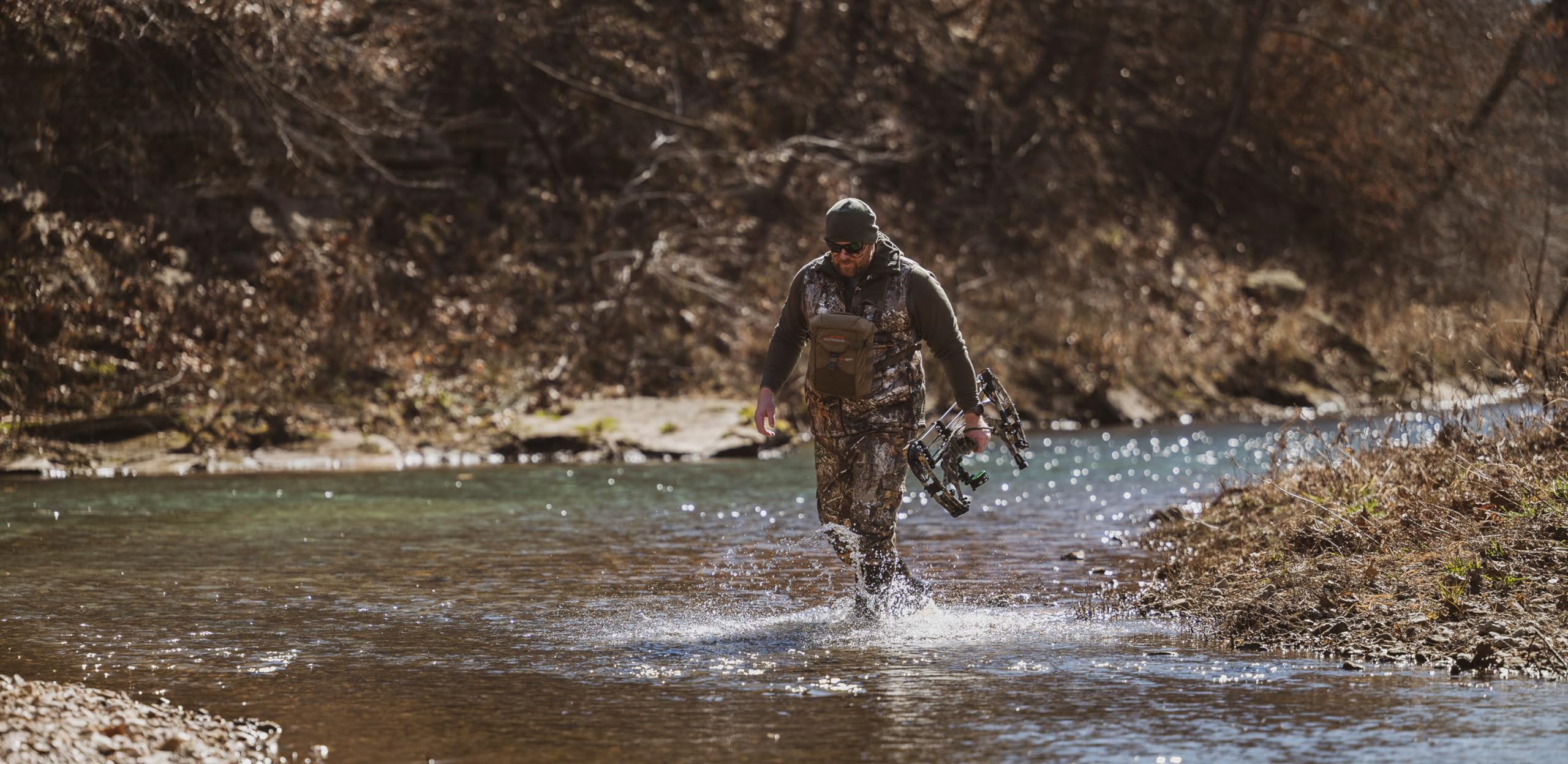 ALPS OutdoorZ Adapt compact 8L capacity suitable for lightweight hunts