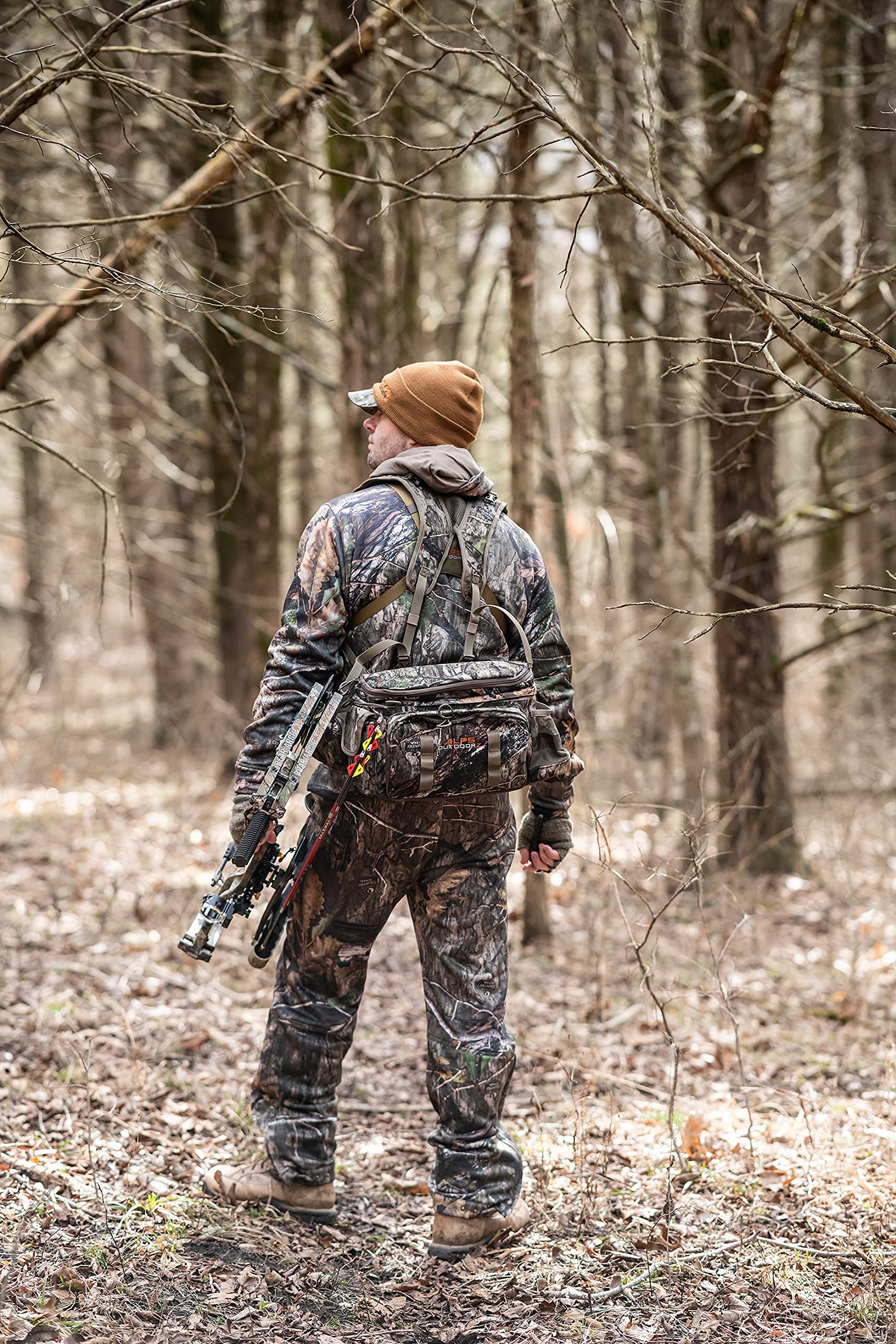 ALPS OutdoorZ Big Bear total capacity reaches 2,700 in³ across two packs.