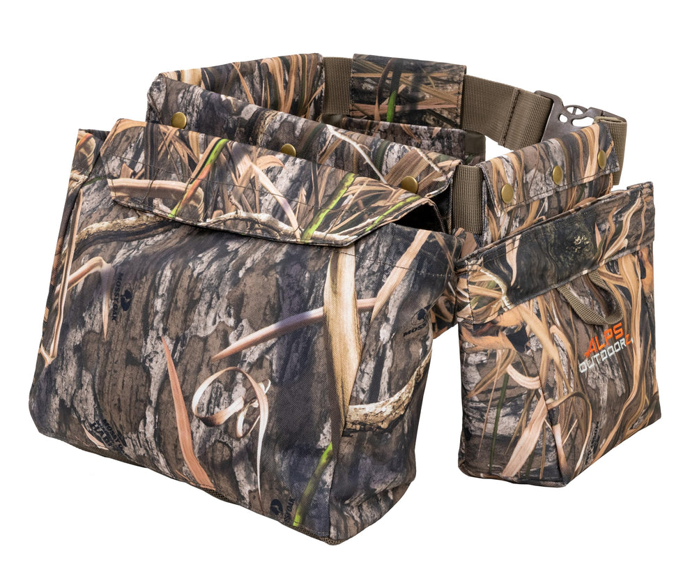 ALPS OutdoorZ Deluxe Dove Belt showing fast shell access for rapid shooting.