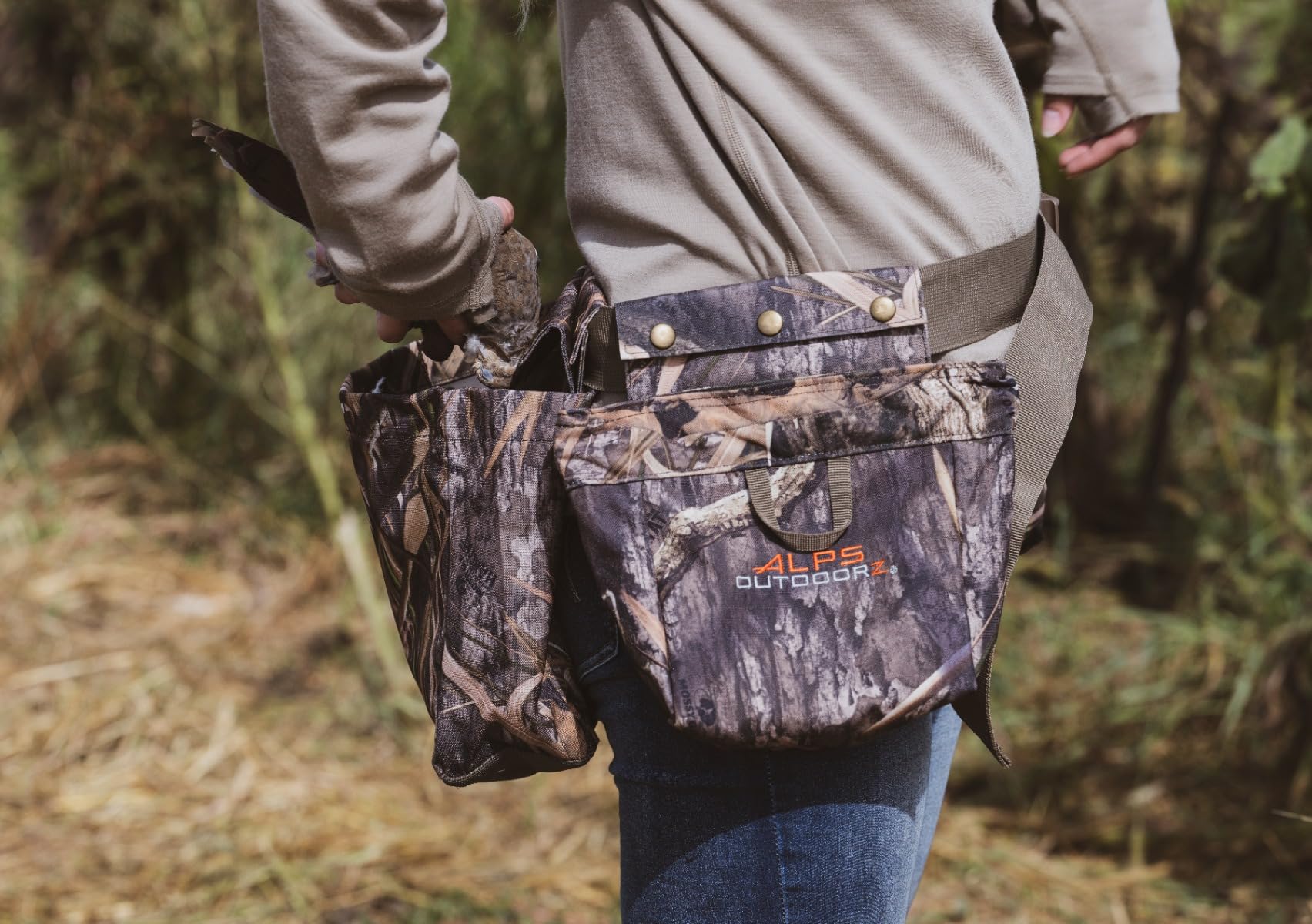 Lightweight ALPS OutdoorZ Deluxe Dove Belt ideal for mobile early-season hunts.