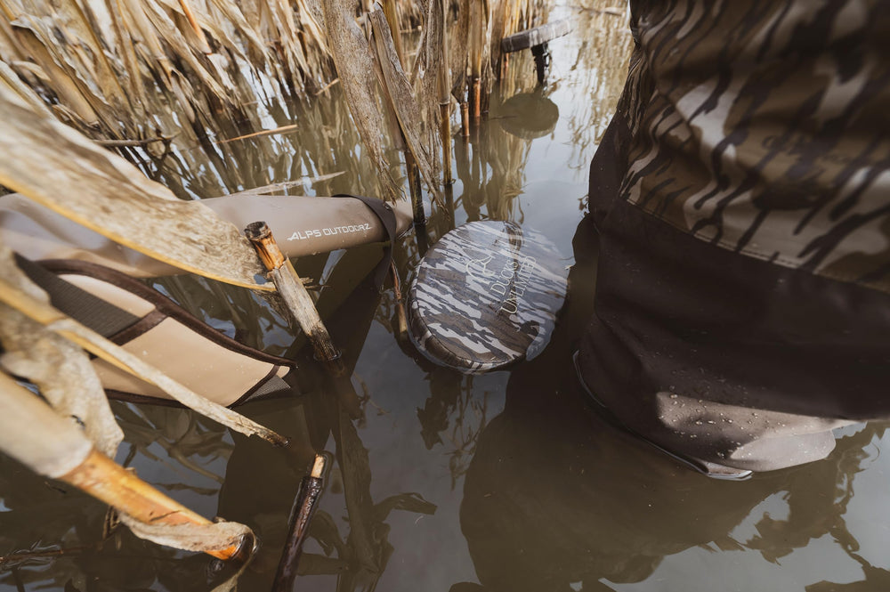 Ducks seat: portable marsh hunting chair