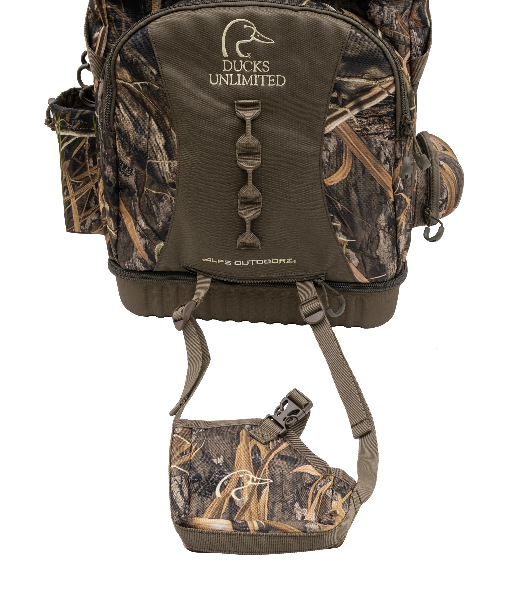 ALPS OutdoorZ hydration-ready design includes an exterior water bottle pocket for easy hydration.