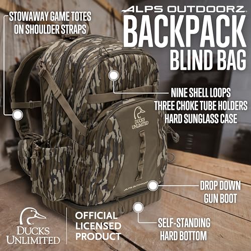 Front view highlighting exterior hydration pocket for easy access.