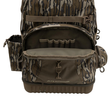 Padded shoulder straps with stow-away game totes for comfortable field carrying.