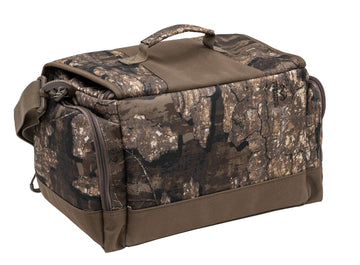 Three choke tube sleeves keep essentials within easy reach.