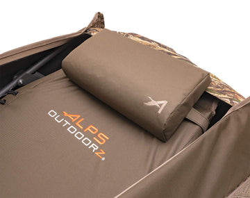 ALPS OutdoorZ Layout Blind Pillow made from durable 600D polyester fabric.