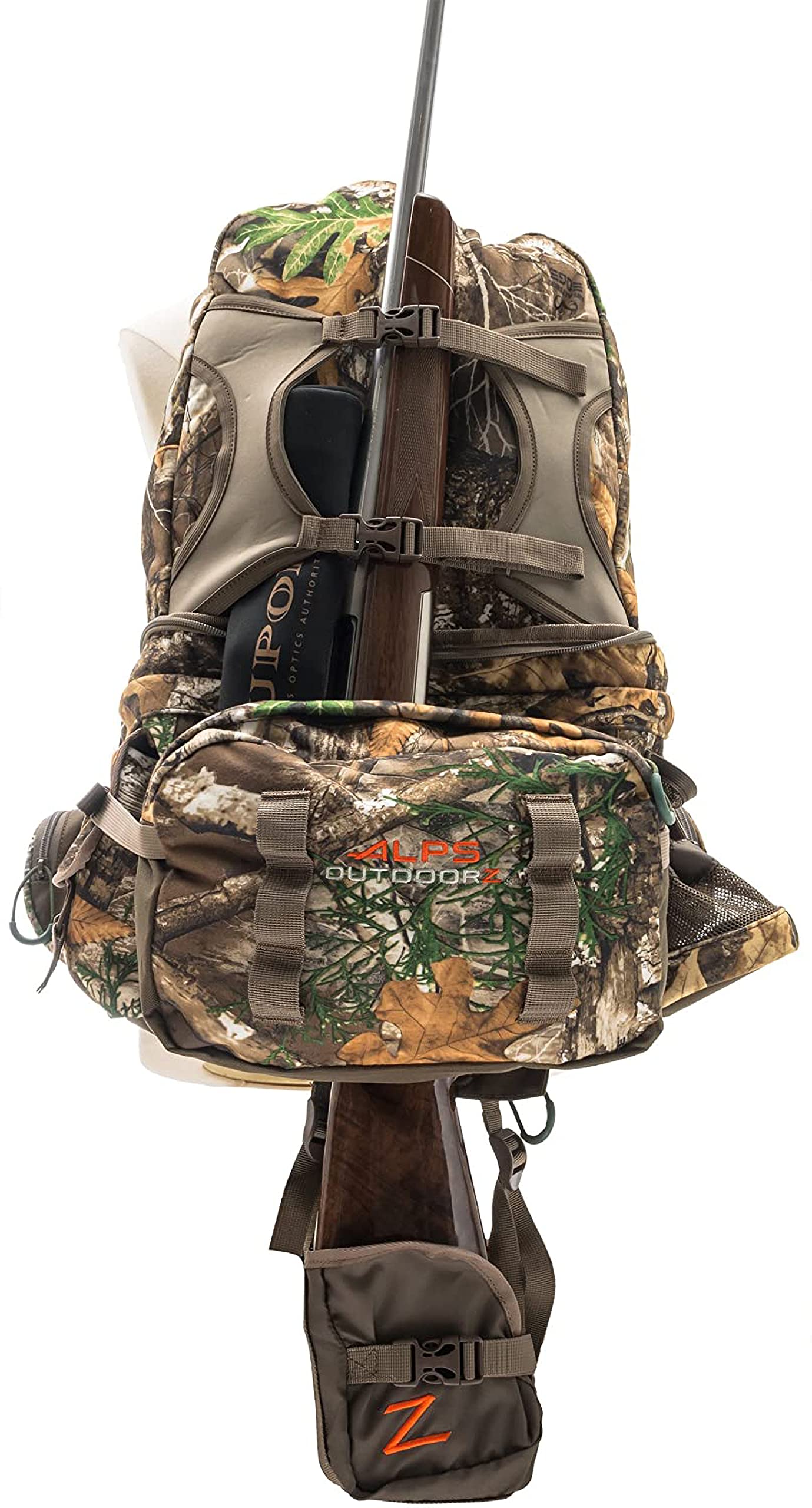 Hydration-ready Pathfinder Pack in Realtree Edge for long, active days.