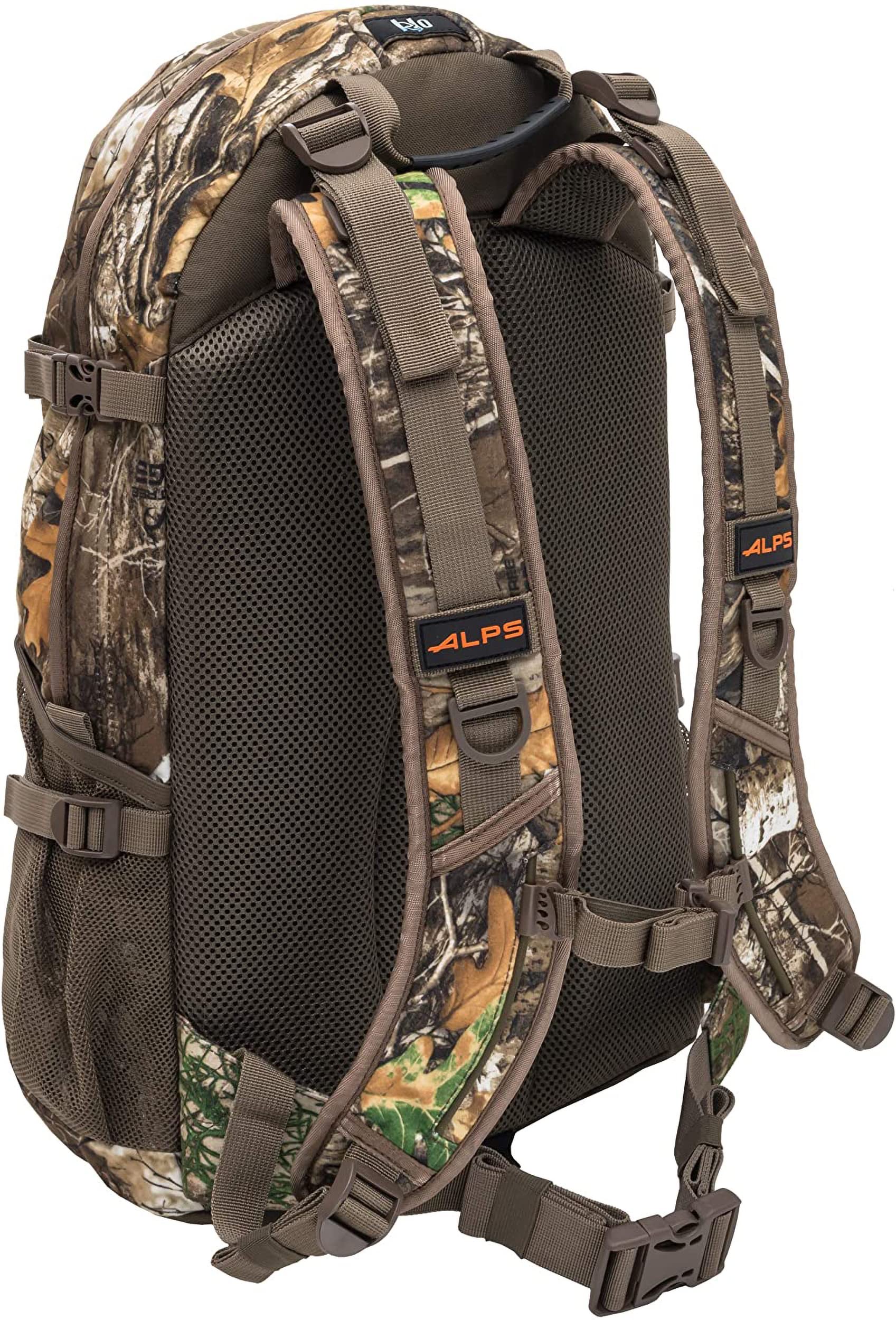 ALPS OutdoorZ Trail Blazer Pack bow pocket keeps your gear organized.