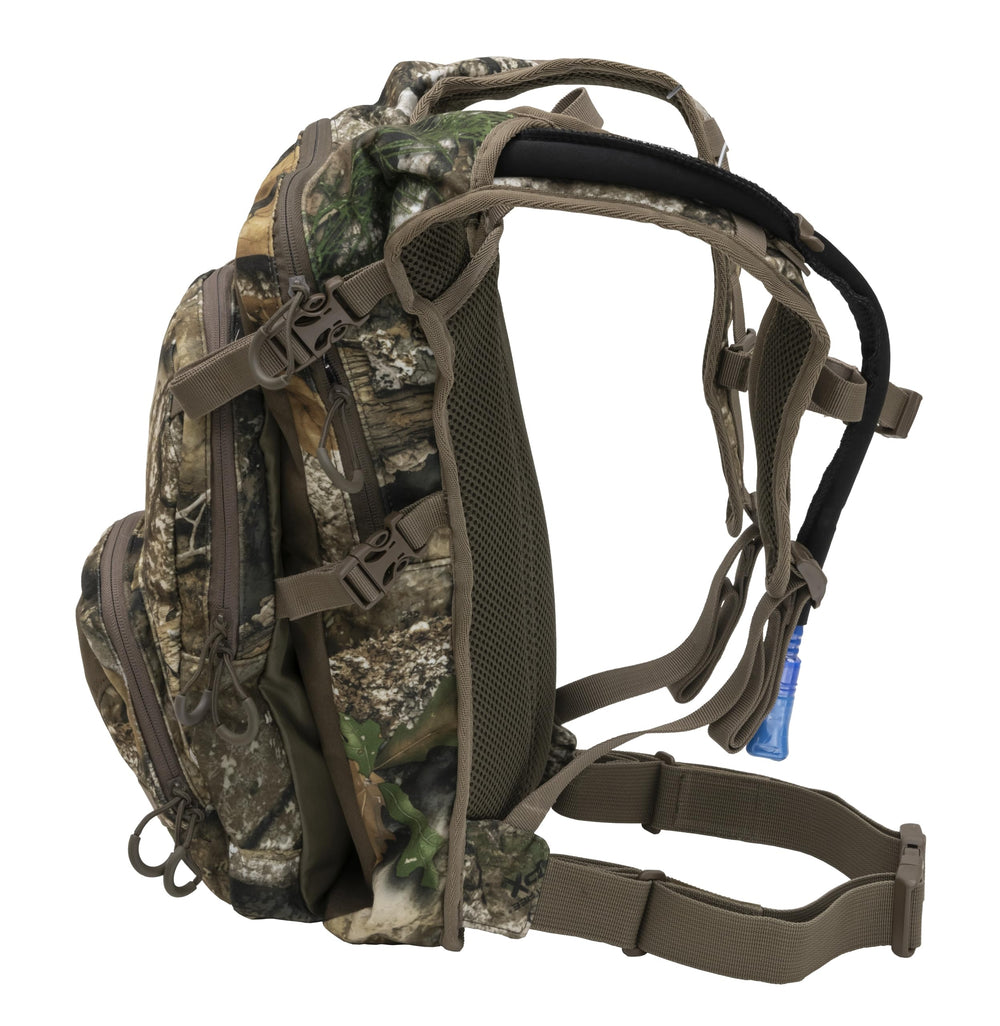 Willow Creek front kangaroo pocket with side compression straps for bulky layers