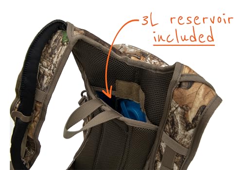 Willow Creek reservoir with insulated hose keeps drinks cool on trail