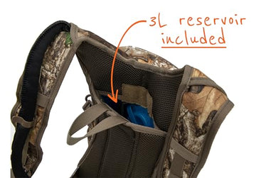 Willow Creek reservoir with insulated hose keeps drinks cool on trail