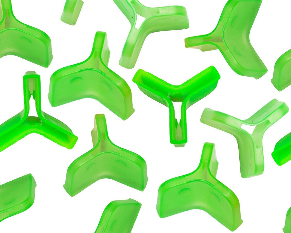 Bonnet securely fitted on a treble hook